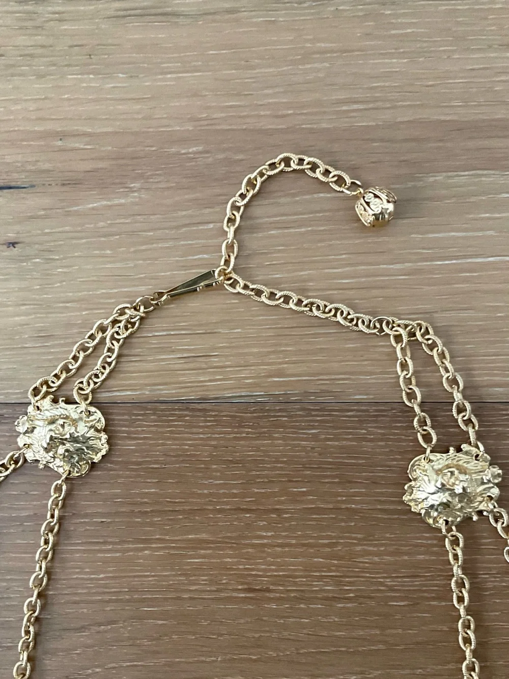 VTG 80s Gold Lion Head Belt Double Strand Chain Glam Medallion Adjustable